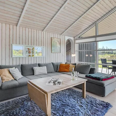 Gorgeous In Ejstrupholm With Sauna בית נופש Ejstrupholm