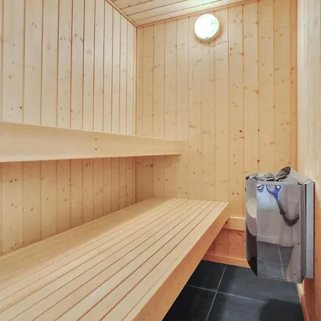 Vakantiehuis Gorgeous In With Sauna Ejstrupholm