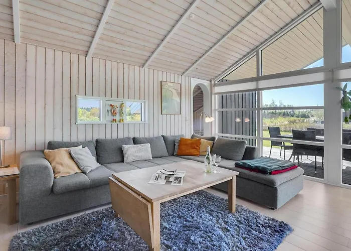 Gorgeous In Ejstrupholm With Sauna بيت للعطل Ejstrupholm